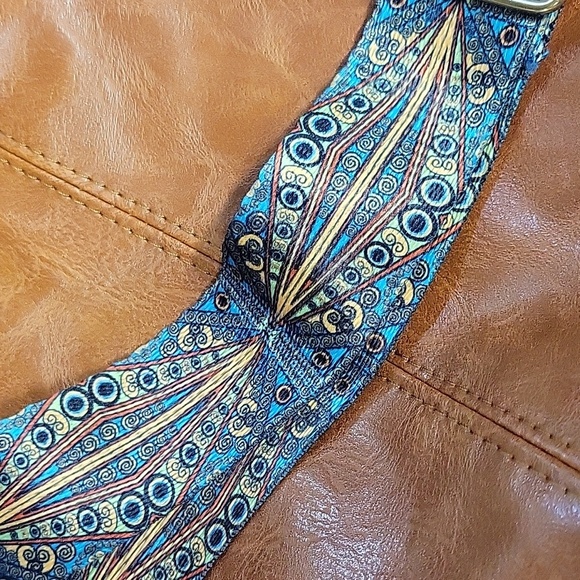 Brown Pleather Shoulder Bag Pattern 44" Adjustable Strap 13" x 9" x 3.5" - Picture 8 of 8